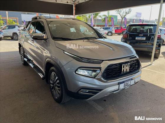 FIAT TORO 2.0 16V TURBO DIESEL RANCH 4WD AT9 FIAT TORO 2.0 16V TURBO DIESEL RANCH 4WD AT9